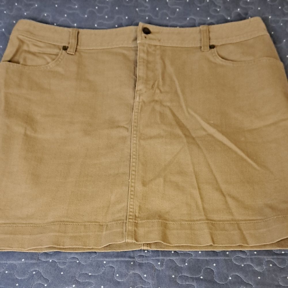 CHAPS Tan Women's Skirt size 12 petite